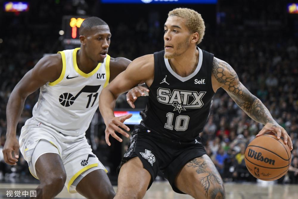 与此同时 与此同时